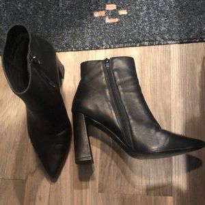 Steve Madden genuine leather boot